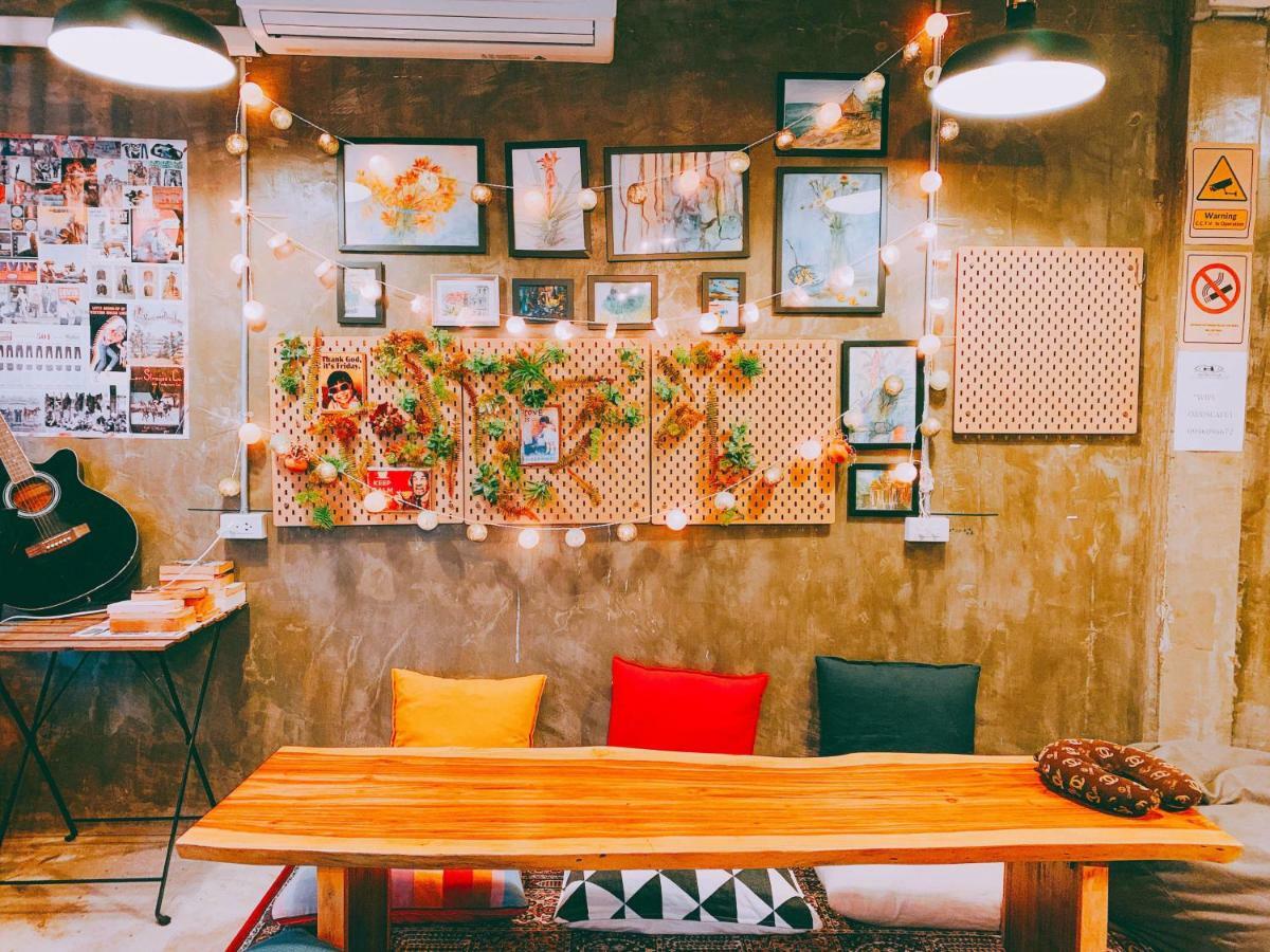Хостел Oasis Cafe And Nap Бангкок Экстерьер фото